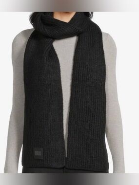 UGG NWT Black Knit Scarf Ribbed Logo Patch Unisex Winter Warm